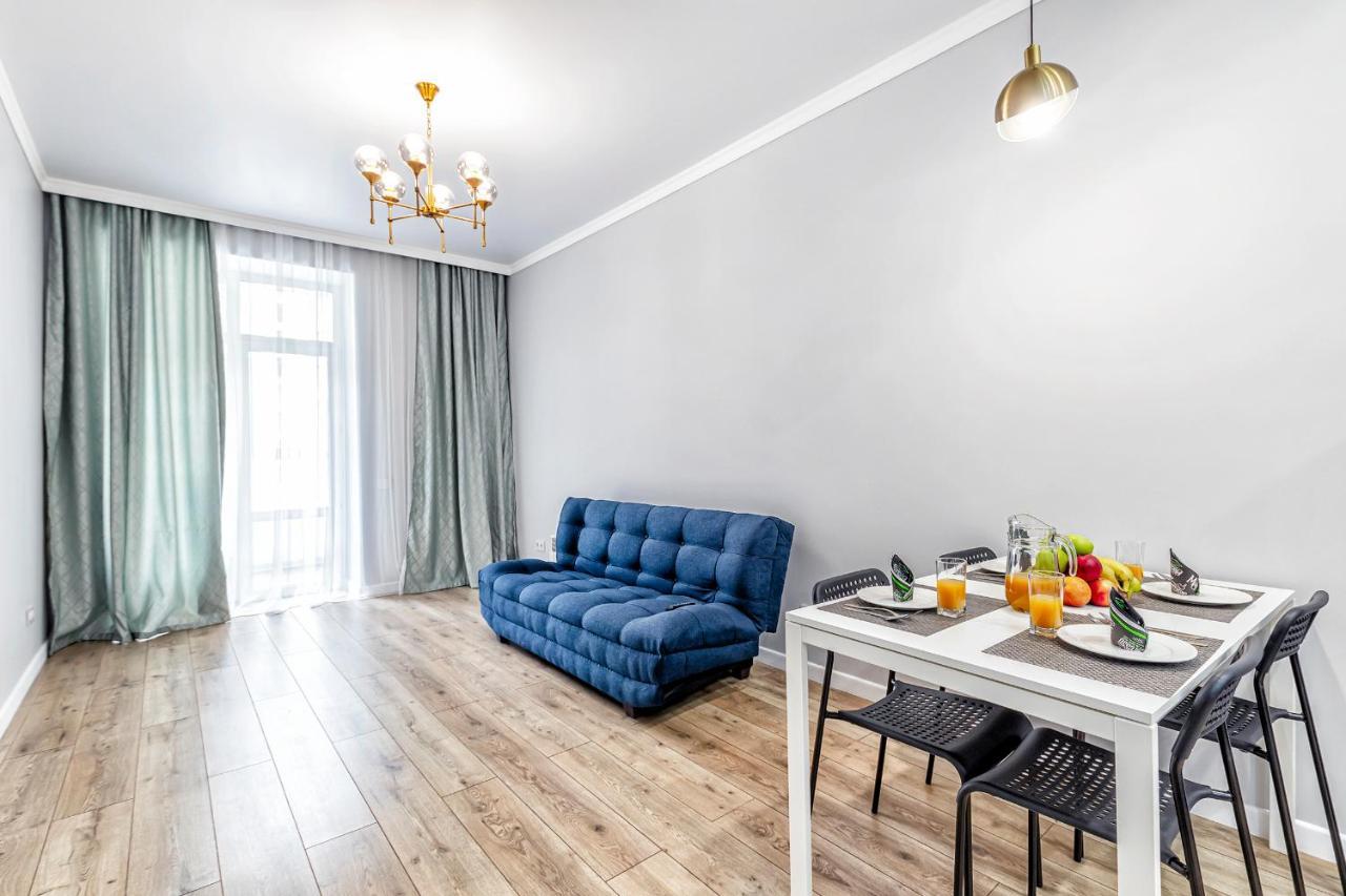 Apart Astana 107, Комплекс Alpamys Возле Экспо Apartment Bagian luar foto